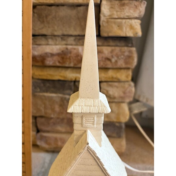 WHITE PORCELAIN CHURCH MUSIC BOX & LIGHT STAINED GLASS - Picture 5 of 9